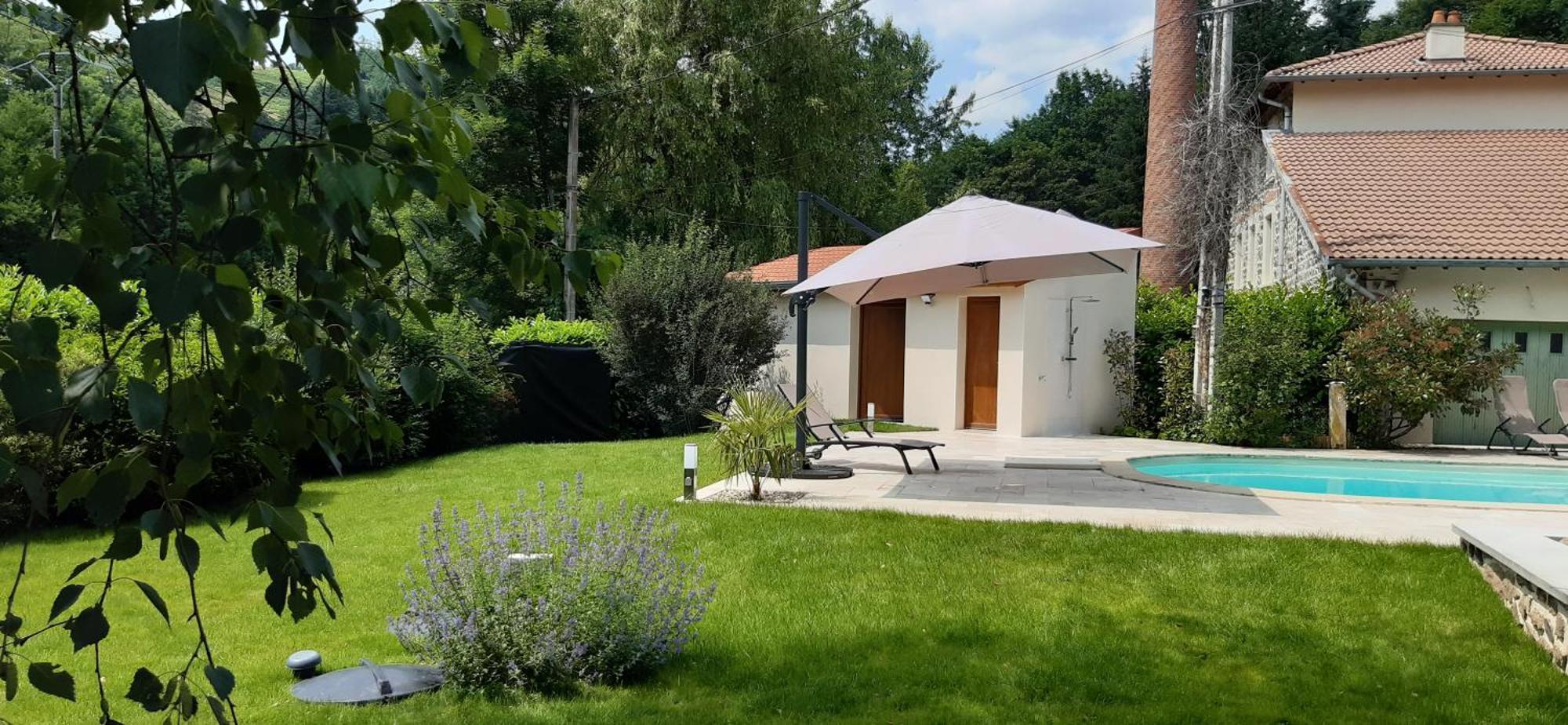 Saint-Bonnet-le-Troncy Joli Gite Rural Dans Un Havre De Paix מראה חיצוני תמונה